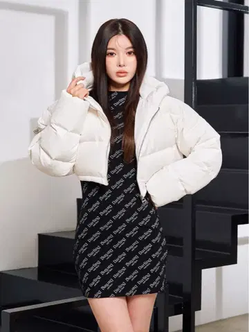 새상품급 Darich 다리치 크롭 퍼프 다운 자켓 화이트