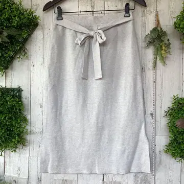 평평하게 놓았을 때 허리 33 밴딩 있음