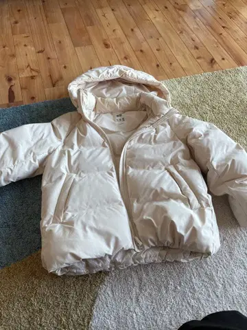 UNIQLO 심리스 다운 다운 자켓 S 사이즈