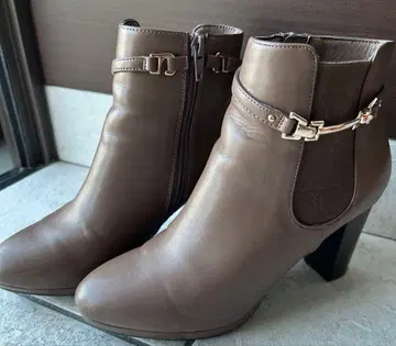 [ RANDA ] 2WAY 아몬드 토 레인 숏부츠 M 사이즈