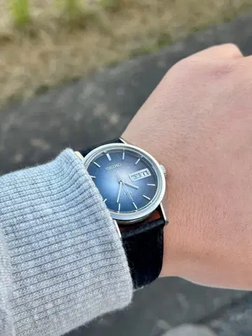 빈티지 킹 세이코 1972년제 희귀 컬러 그라데이션 다이얼