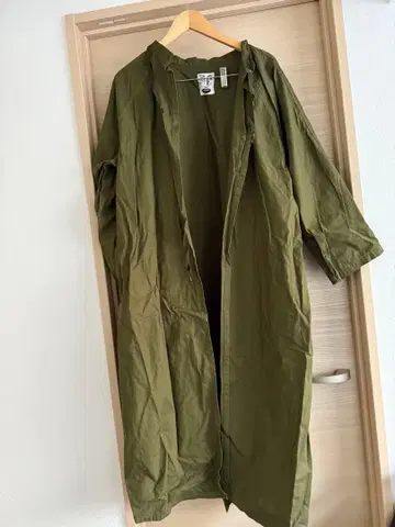 H 아쉬 올리브색 롱 코트