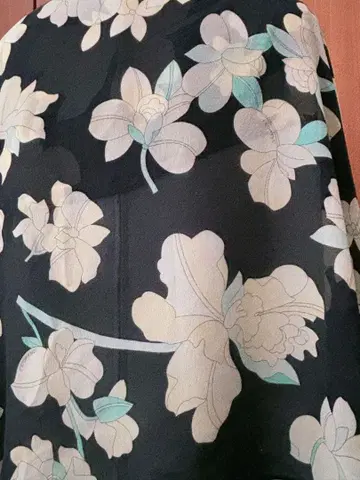 레오나르 실크 쉬폰 스톨