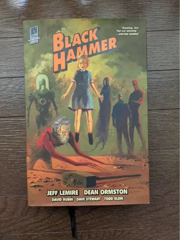 Black hammer Library edition volume 1