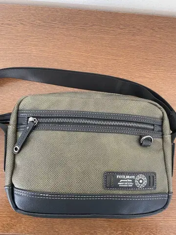 Ficce,Brave 숄더백