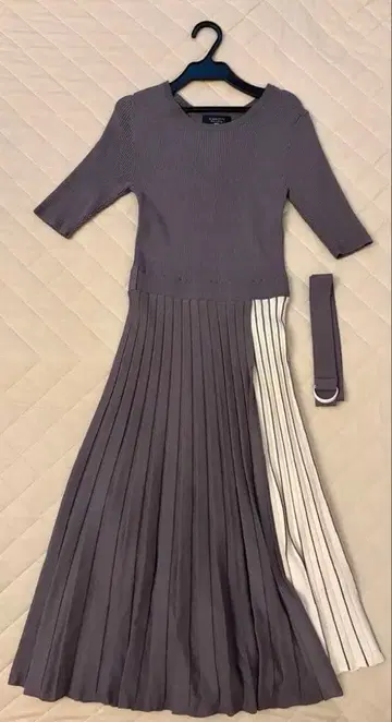 JUSGLITTY 그레이 니트 원피스