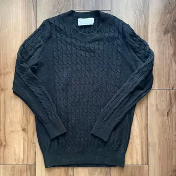 Plage 케이블 짜임 블랙 니트 긴팔