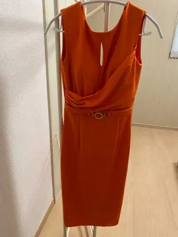 Trinity 오렌지 슬리브리스 원피스 XS