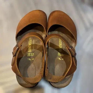 BIRKENSTOCK 브라운 샌들 38