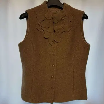 플라워 장식 브라운 울 베스트