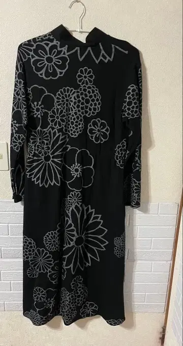 GIBA SOU-SO 블랙 꽃무늬 롱 원피스