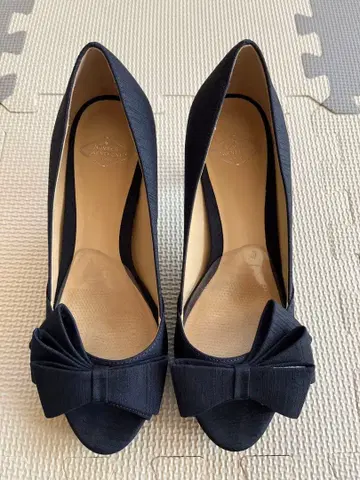 NUMBER TWENTY-ONE 펌프스