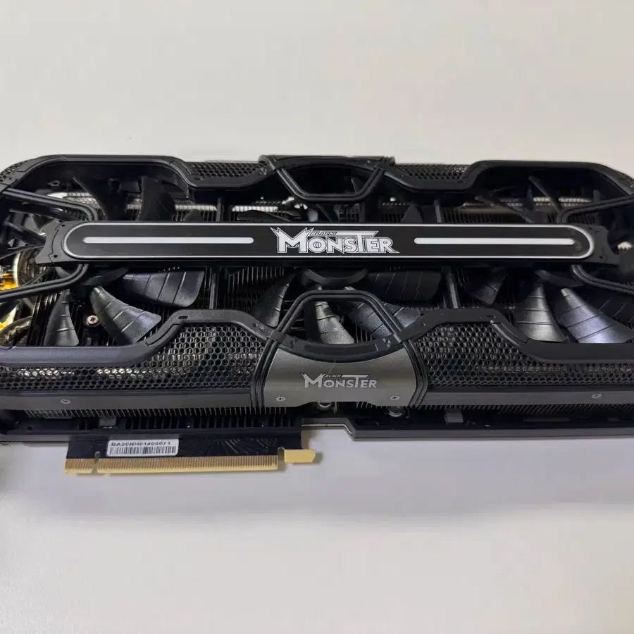 이엠텍 RTX 3080 블랙몬스터OC D6X 10GB 판매합니다