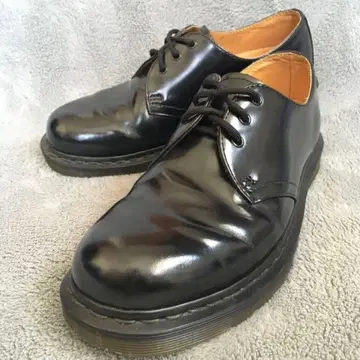 Dr.Martens 3홀 AirWait