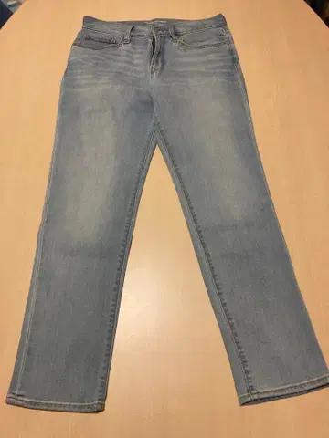 바나나리퍼블릭 라이트 블루 슬림핏 데님 팬츠 새상품급