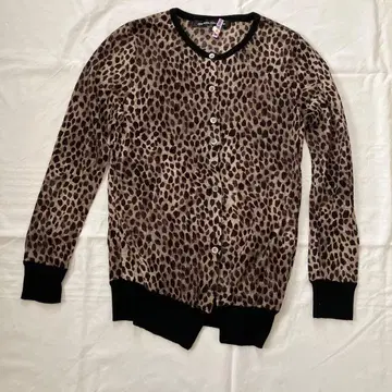 레오파드 무늬 긴팔 가디건 Jane Marple Dans le Salon