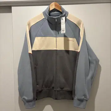 GU bp 안감 보아 트랙 자켓 미사용 새상품