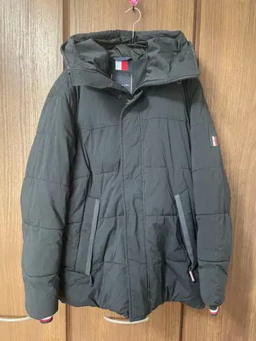 [ 새상품급 ] 타미힐피거 블랙 다운 자켓 XL