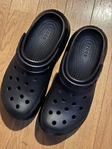 crocs 블랙 메가크러쉬 M7/W9