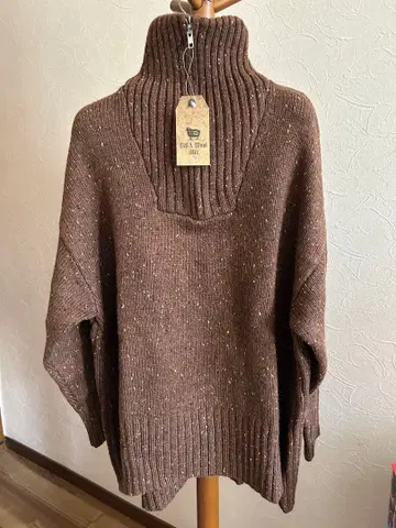 하프 지퍼 니트