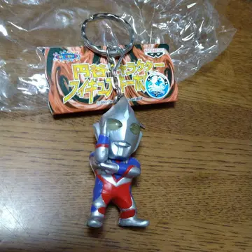 츠부라야 캐릭터 피규어 키링 ~울트라맨 티가~ (미사용)