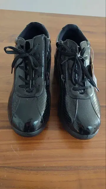 10/30 한정 가격 넓은 폭 에어쿠션 웨지 밑창 워킹화