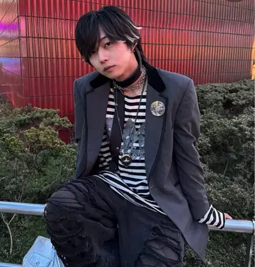 GRANCY의 TAKATO 착용 테일러드 자켓