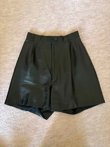 블랙 천연 가죽 숏팬츠 하이웨스트