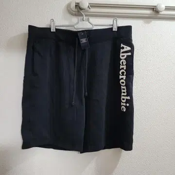 Abercrombie 블랙 숏팬츠 XL