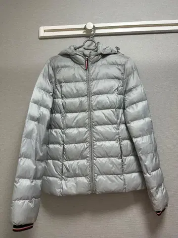 TOMMY HILFIGER 그레이 다운 자켓