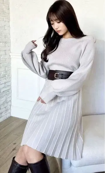 플리츠 니트 원피스 (라이트 그레이)