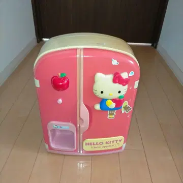 레트로 헬로키티 냉장고