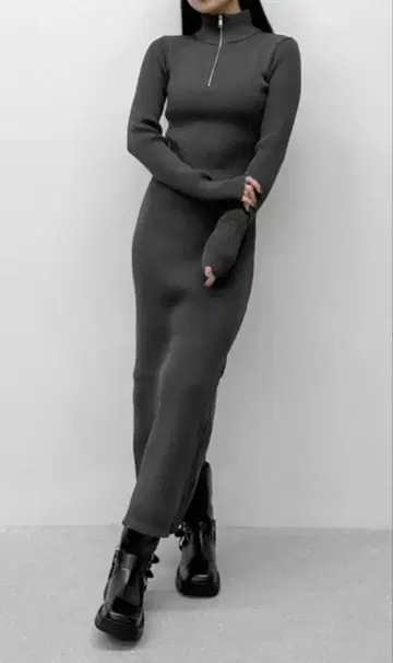 LVEU. 하프 지퍼 롱 원피스 블랙