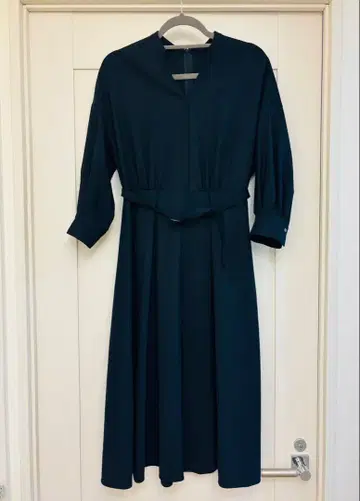 네이비 7부 소매 무릎 기장 원피스