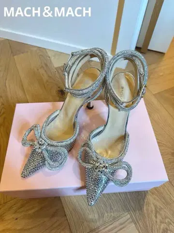 MACH&MACH 미사용 새상품 엘레강트 실버 하이힐