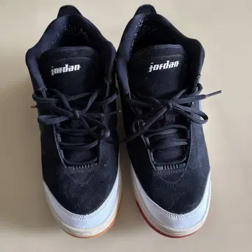 Jordan 스니커즈 블랙/화이트