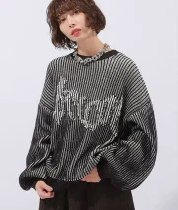 페이지 보이 스트라이프 로고 니트 풀오버 블랙