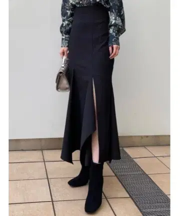 rienda 비대칭 슬릿 머메이드 J/W SK