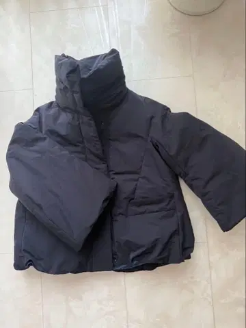 새상품급 유니클로 +J 다운 자켓 네이비 M