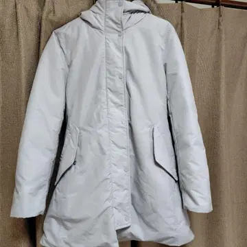 유니클로 다운 자켓 후드 부착