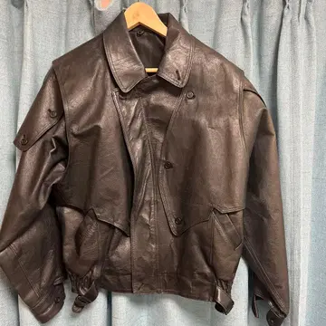 다크 브라운 가죽 더블 브레스트 자켓