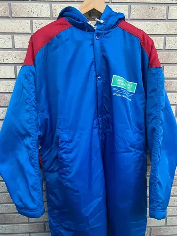 Benetton Formula 1 벤치 코트 48