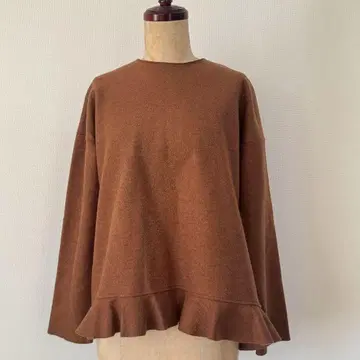 SACRA 페플럼 울 블라우스