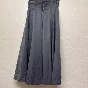 그레이 플레어 스커트 2버튼