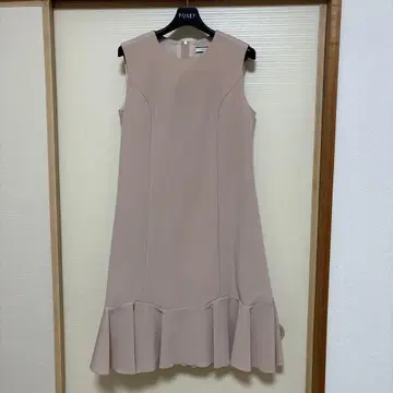 FOXY 슬리브리스 무릎 기장 원피스 핑크 베이지