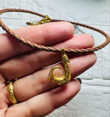 Kanalunani fish hook 초커