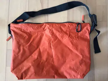 meltum (멜텀) NYLON MESSENGER BAG
