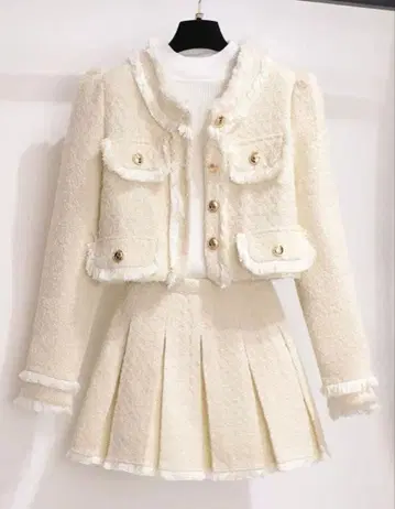 화이트 트위드 자켓과 스커트 세트 S 미사용 새상품