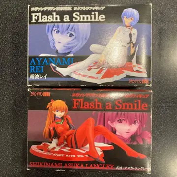 Flash a Smile 아야나미 레이 & 시키나미 아스카 피규어 세트