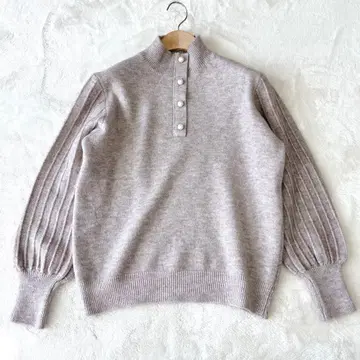 [ 새상품 ] TRUBE 트베 니트 스웨터 긴팔 펄 브라운